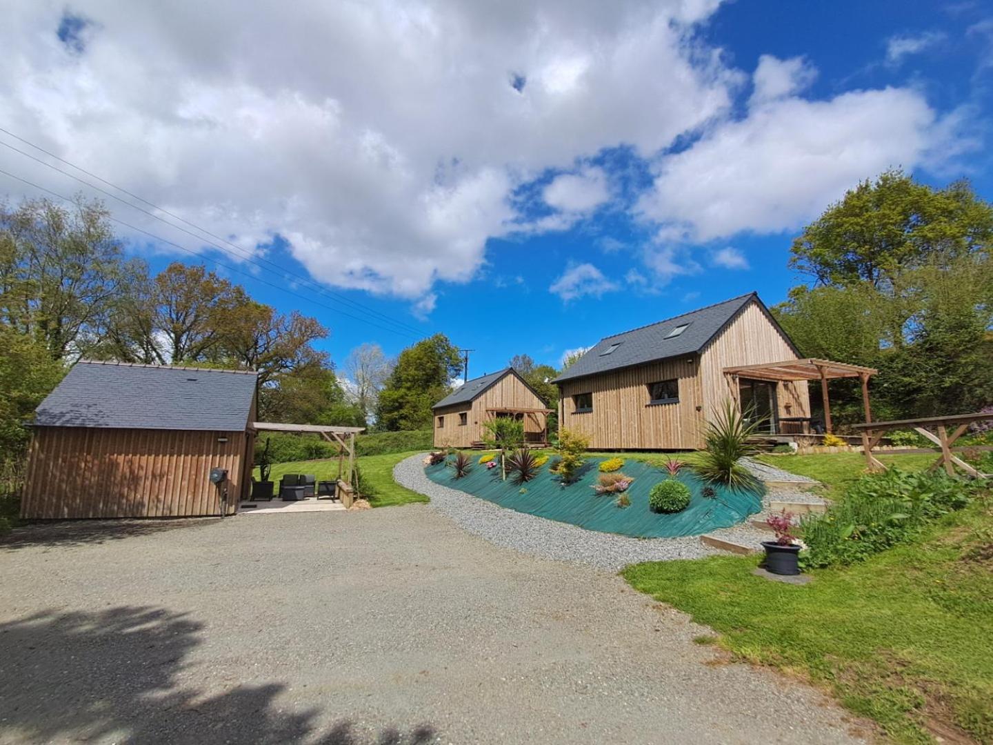 Chalets De Pont Cob Avec Spa Gouézec Extérieur photo