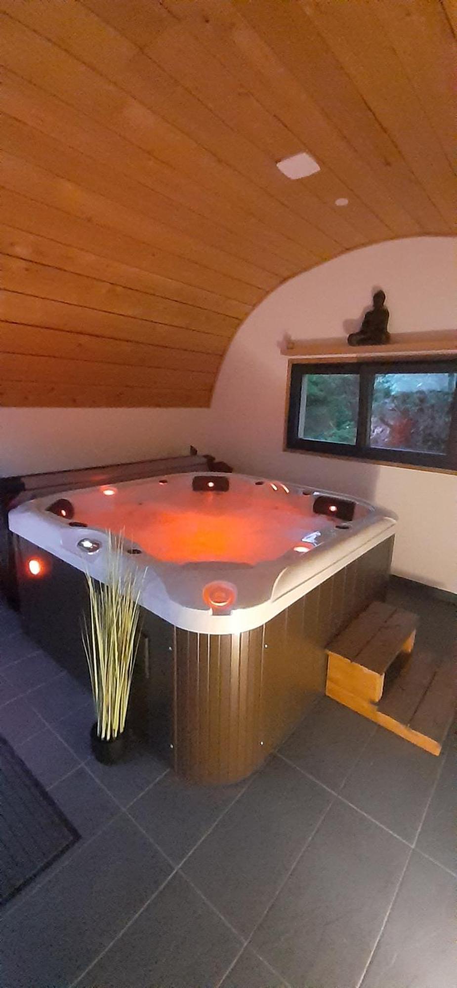 Chalets De Pont Cob Avec Spa Gouézec Extérieur photo