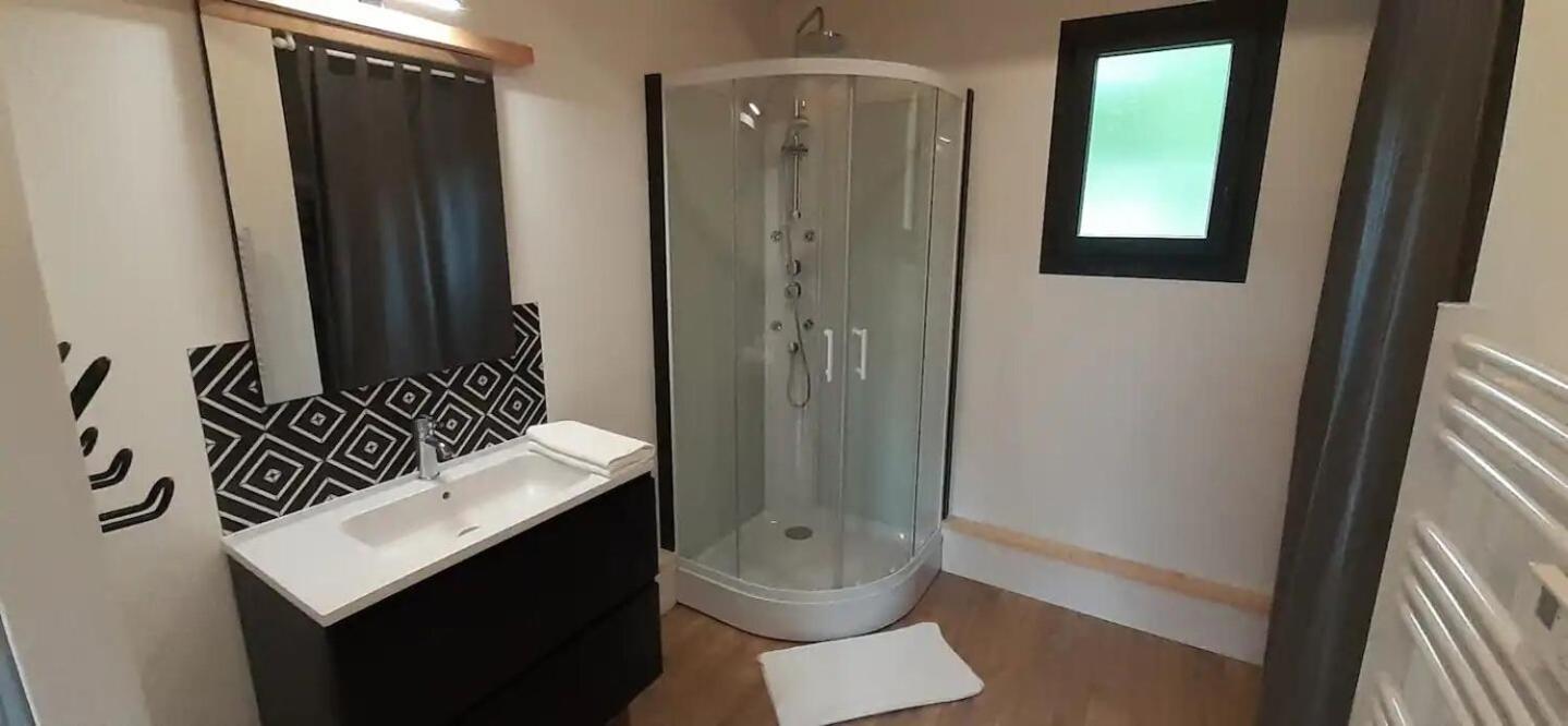 Chalets De Pont Cob Avec Spa Gouézec Extérieur photo